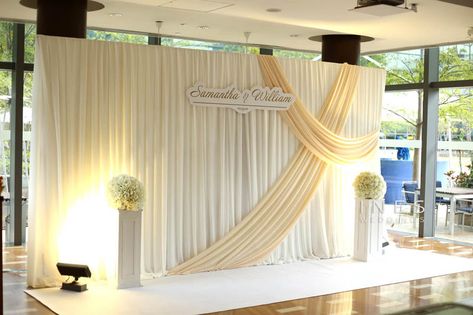 Elegant Wedding Backdrop, Haldi Backdrop, Nautical Wedding Inspiration, Gold Drapes, Church Interior Design, Grey Drapes, Quinceanera Decorations, Gold Backdrop, Chair Sash