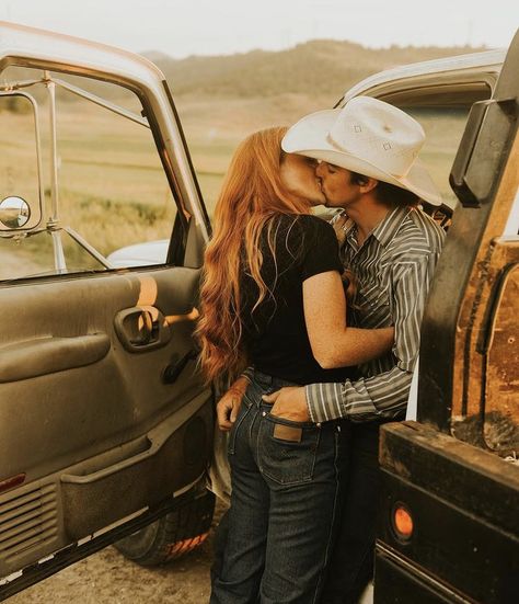 Cowboy Couple, Western Couple Photoshoot, Western Photos, Western Couple, Country Couple Pictures, Being Engaged, Country Relationship Goals, Country Engagement Pictures, Country Relationships