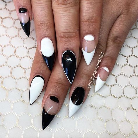 Black//white #nails @KortenStEiN Black White Nails, Nails 2021, Girls Nails, Nails 2023, Nails Long, Stiletto Nails, Cute Acrylic Nails, Black Nails, White Nails