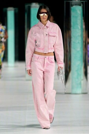 Jacket Outfit Women, Stine Goya, All Jeans, Fashion Aesthetics, Denim Trends, Eclectic Fashion, 2023 Fashion, Denim Details, Fall 2023