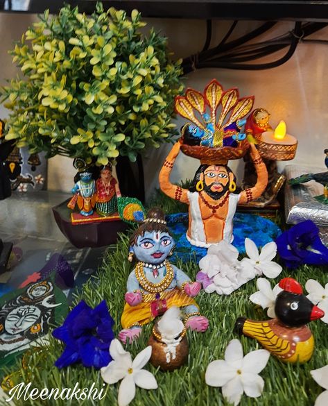 Gokulashtami Decoration At Home, Gokulashtami Decoration, Ladu Gopal Jhula Decoration, Jhula Decoration, Aarti Thali, Clay Modelling, Janmashtami Decoration, Bal Gopal, Clay Moulding