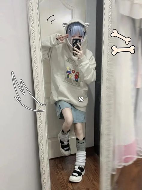 Cute Outfit Male, Male Cutecore Outfits, Sanrio Outfits Boy, Femboy Style Outfit, Cutecore Boy Outfit, Pastel Goth Outfits Boy, Pretty Boy Outfits, Tenshi Kaiwai Fashion, Pastel Boy Outfit