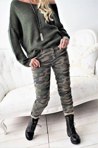 Camo Pants Outfit Casual, Womens Camo Pants Outfit, Green Camo Pants Outfits, Camo Jeans Outfit, Womens Camo Pants, Pant Outfits For Women, Camo Pants Outfit, Trendy Spring Fashion, Simple Casual Outfits