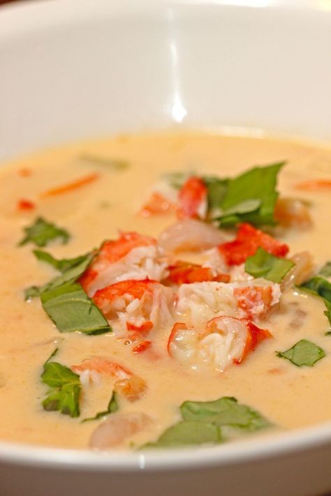 Crab Coconut Thai Soup Recipe on keviniscooking.com #easysoups #crabsoup Coconut Thai Soup, Thai Soup Recipes, Thai Soup, Crab Soup, Paleo Crockpot, Crab Recipes, Bowl Of Soup, Delicious Soup, Seafood Dishes