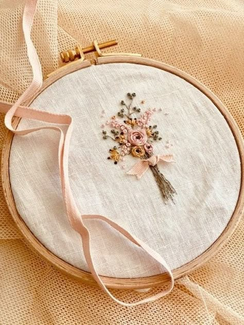 Beginner Embroidery Kit Embroidery Kit Embroidery Flower | Etsy Embroidery Spring, Beginner Embroidery, Learning To Embroider, Beginner Embroidery Kit, Hand Embroidery Kits, Organic Fabric, Hand Embroidery Kit, Crochet Mittens, Pola Sulam