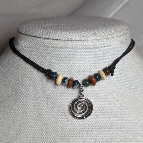 Moss Agate Spiral Swirl Wooden Hippie Beaded Adjustable Black Rope Necklace Comes On An Adjustable Waxed Black Cord Necklace. Necklace Is Adjustable From Approximately 13" To 22". Bead Color Will Vary As These Are Made To Order. Hippy Necklaces Aesthetic, Cryptidcore Jewelry, Big Crystal Necklace, Cool Necklaces Unique, Semi Precious Stone Jewelry Necklace, Grunge Necklace Diy, Cool Beaded Necklaces, Handmade Charm Necklace, Vintage Beaded Jewelry