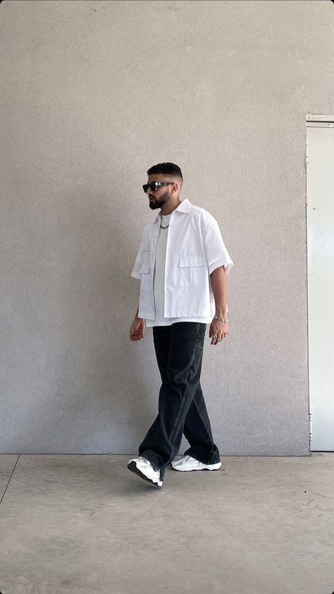 Hat Men Outfit, Fashion Dream Job, Outfit Oversize, Aesthetic Outfits Men, Outfits Streetwear, Mens Spring Fashion, Street Style Outfits Men, Street Fashion Men Streetwear, Mens Outfit Inspiration