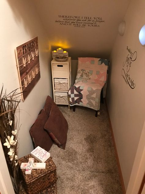 Prayer Closet Prayer Room Ideas, Prayer Closet, Prayer Corner, Prayer Wall, Home Altar, Secret Rooms, Room Closet, Prayer Room, Meditation Room