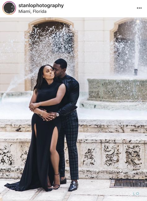 Black Couples Engagement Pictures, Formal Engagement Photos, Anniversary Shoot, Couple Engagement Pictures, Engagement Pic, Engagement Shots, Engagement Pictures Poses, Black Couple, Anniversary Photoshoot