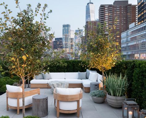 Penthouse Garden, Rooftop Patio Design, Roof Garden Design, Modern Fence Design, Rooftop Terrace Design, Rooftop Design, Garden Wallpaper, Formal Garden, Rooftop Patio