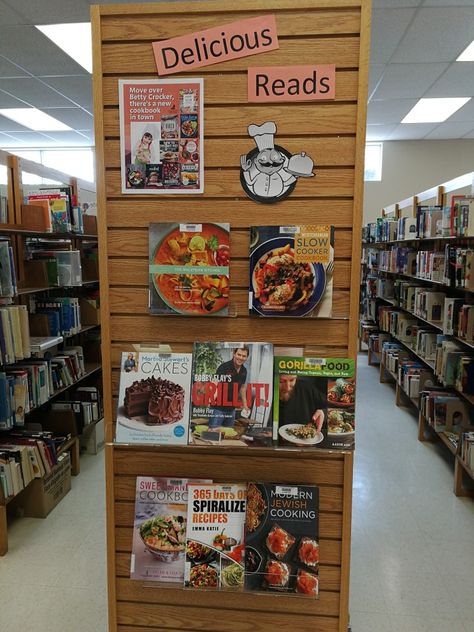 Cookbook Library Display, Fall Library Displays, Library Magic, Cookbook Display, School Library Design, November Books, Boards Ideas, Library Book Displays, Book Displays