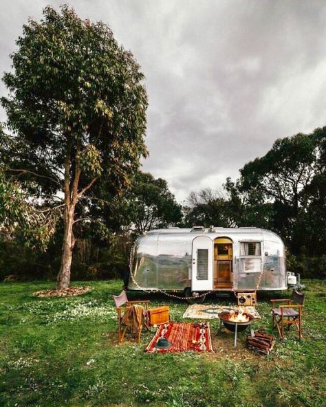 Airstream Camping, Vintage Airstream, Airstream Trailers, Vintage Trailers, Adventure Camping, Rv Life, Camping Life, Vintage Camper, House On Wheels