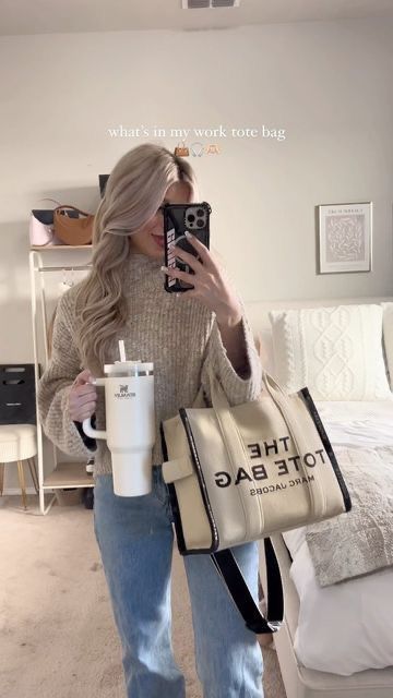 Pack My Work Bag, Marc Jacobs Bag Aesthetic, Whats In My Marc Jacobs Tote Bag, Vanilla Girl Work Outfits, Work Bag Ideas, The Tote Bag Outfit Marc Jacobs, Beige Tote Bag Outfit, Amazon Tote Bag, Ootd With Tote Bag