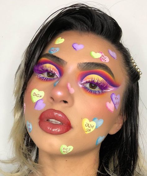 Cold Weather Makeup, Valentine's Makeup, Sky Makeup, Multicolor Makeup, Unconventional Makeup, Halo Eyes, Eye Ideas, Rainbow Eye Makeup, Pure Makeup