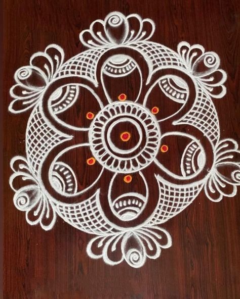 Odia Jhoti, Margali Kolam, Very Easy Rangoli Designs, Rangoli Designs Photos, Rangoli Side Designs, Colorful Rangoli, Shortcut Keys, Indian Rangoli, Red Sand