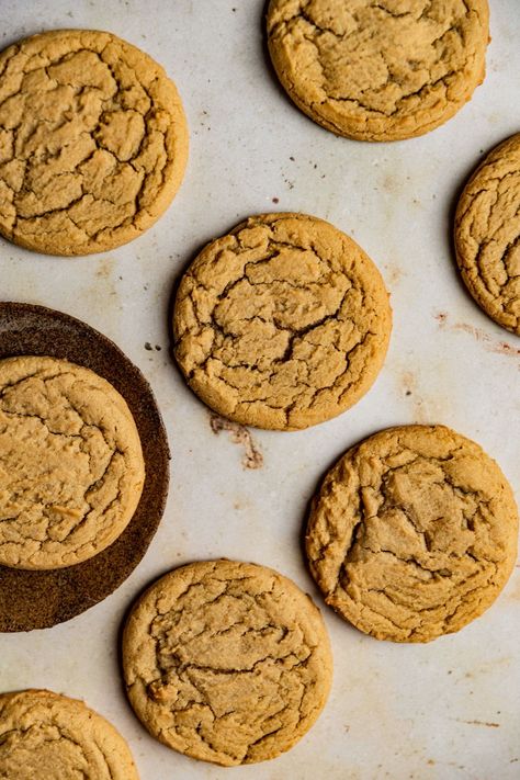 These chocolate chip-less cookies are just like classic chocolate chip cookies - but without the chocolate chips! Buttery and chewy, these cookies are crispy on the outside and soft on the inside. This easy cookie recipe comes together in less than 30 minutes and requires no chill time. Chocolate Chipless Cookie Recipe, Iced Sugar Cookie Recipe, Chipless Cookies, Classic Chocolate Chip Cookies, Crispy Chocolate Chip Cookies, Easy No Bake Cookies, Cookie Recipes Chewy, Iced Sugar Cookies, Cookie Recipes Homemade