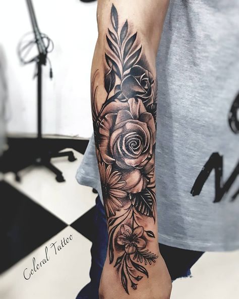 Love this if it was a little lighter Tattoo Frau, Arm Cover Up Tattoos, Flower Cover Up Tattoos, Forearm Cover Up Tattoos, Cover Up Tattoos For Women, Best Cover Up Tattoos, Arm Sleeve Tattoos For Women, Belly Tattoos, Tattoo Trend