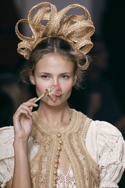 Natasha Poly at Jean Paul Gaultier Spring/Summer 2006 RTW at Paris Fashion Week. Glamorous Chic Life, Paul Gaultier Spring, Natasha Poly, Gold Crown, Feminine Beauty, Paul Gaultier, Jean Paul Gaultier, Jean Paul, Fashion Details