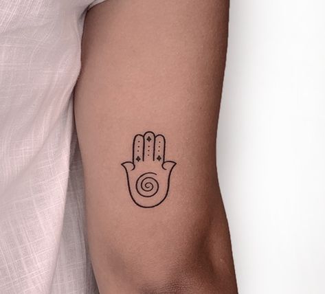 Minimalist Hamsa Tattoo, Tiny Hamsa Tattoo, Fingers Tattoos, Hamsa Tattoos, Pomegranate Tattoo, Hamsa Tattoo Design, Friendship Tattoo, Indie Tattoo, Tattooed Lady