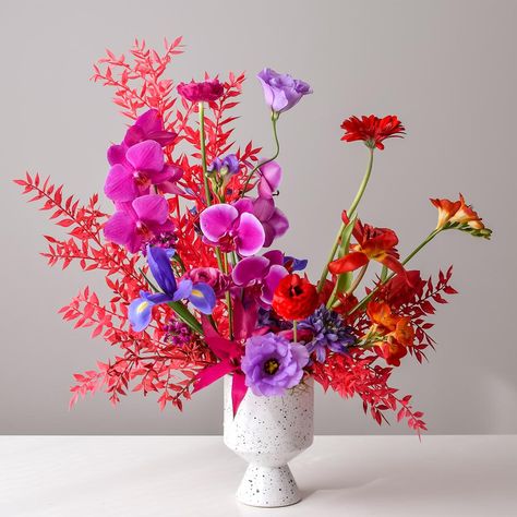 Quirky Floral Arrangements, 80s Floral Arrangements, Maximalist Flower Arrangement, Large Arrangements Floral Design, Colourful Floral Arrangements, Pride Floral Arrangement, Bright Flower Arrangements, Bright Floral Arrangements, Colorful Flowers Arrangements