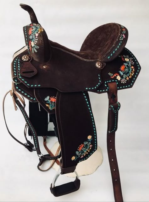 Western Horse Tack Turquoise, Western Tack Sets, Barrel Racing Tack Rodeo, Leather Horse Tack, Barrel Racing Saddles, Foto Cowgirl, Western Horse Saddles, Barrel Racing Tack, Barrel Racing Horses