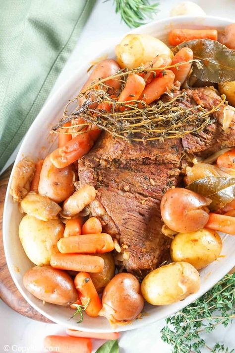 Instant Pot Tri Tip Roast - CopyKat Recipes Instant Pot Tri Tip, Tri Tip Roast, Roast With Vegetables, Roast Beef And Potatoes, Tip Roast, Leftover Pot Roast, Potted Beef, Roast Beef Recipes, Tri Tip