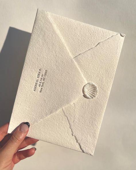 Handmade Paper Envelopes, Art Print Packaging, Handmade Wedding Cards, Stamped Envelopes, Embossed Wedding Invitations, Seashell Wedding, Wedding Cards Handmade, Envelope Stamp, Jewelry Box Diy