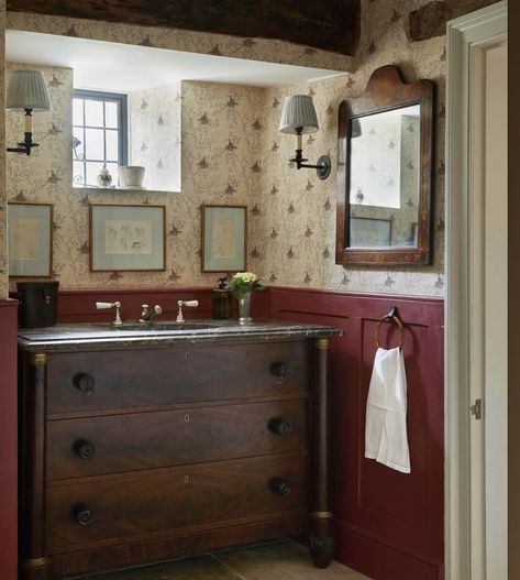 Octavia Dickinson, Making Drawers, English Style House, Vintage Eclectic Home, Charming Bathroom, Vanity Cabinets, Eclectic Farmhouse, Louise Roe, Modern Farmhouse Kitchens