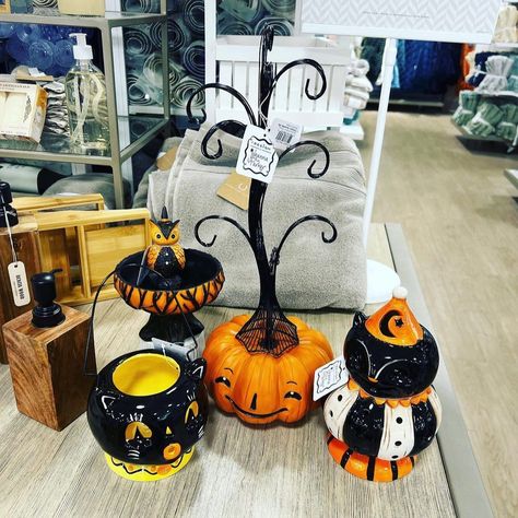 NMP! NEW Johanna Parker Halloween! Found at Homegoods! Thank you @faeriehollowcottage for the photo! Who’s Excited to see @jparkerdesign in… | Instagram Halloween Cake Stand, Carnival Cottage, Joanna Parker, Johanna Parker Halloween, Tj Max, Halloween Tablescape, Johanna Parker, Halloween Gif, Halloween Cake