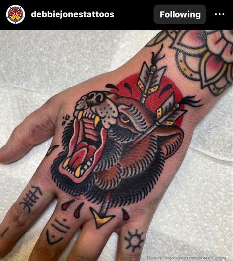 Traditional Bear Tattoo, Traditional Tattoo Drawings, Traditional Hand Tattoo, Bats Tattoo Design, Traditional Tattoo Inspiration, Traditional Tattoo Designs, Bat Tattoo, Traditional Tattoo Sleeve, Bear Tattoos