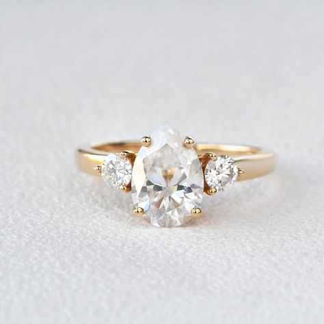 Pear Shaped Moissanite Three Stone Ring - Felicegals Rose Gold Engagement Ring Set, Ring Pear Shaped, Antique Wedding Bands, Prong Engagement Rings, Pear Cut Engagement Rings, Wedding Rings Solitaire, Three Stone Ring, Types Of Diamonds, Antique Wedding