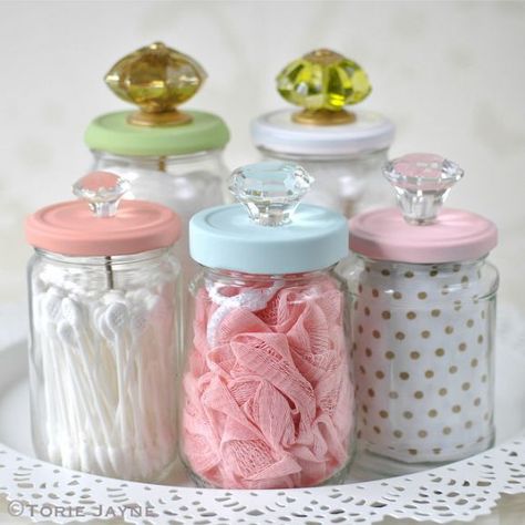 Upcycle Glass Jars, Vintage Rooms, Jars Diy, Teaching Crafts, Mason Jar Projects, Diy Vintage Decor, Diy Jar Crafts, Mason Jar Crafts Diy, Glass Mason Jars