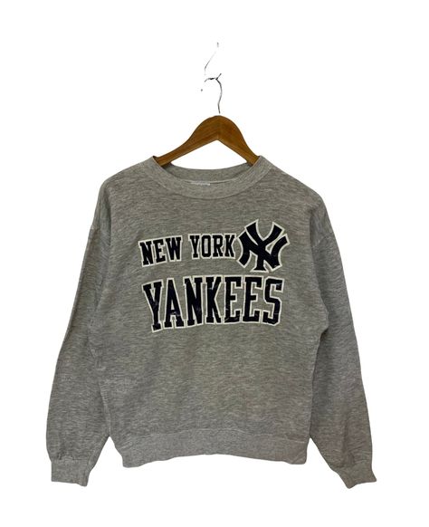 Yankees Baseball, Club Sweatshirts, Sports Shirt, Embroidery Sweatshirt, Usa Print, Vintage New York, Ny Yankees, Logo Sweatshirt, Baseball Team