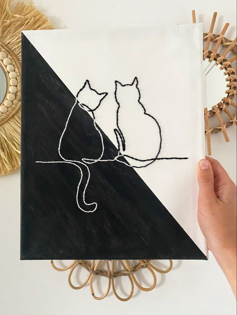 #onelineart #walldecoration #handmade #artwork #canvaswallart #cats Embroidery Canvas, Cat Embroidery, Handmade Artwork, Line Art, Cat Lovers, Canvas Wall Art, Wall Decor, Embroidery, Canvas