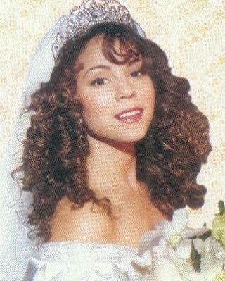 Instagram post by FAN PAGE 🦋🐑🇬🇧 • Feb 7, 2021 at 1:54pm UTC Mariah Carey 90s Aesthetic, Mariah Carey Wedding, Mariah Carey Glitter, Queen Mimi, Mariah Carey Music, Mariah Carey 1990, Mariah Carey 90s, Debbie Gibson, Episcopal Church