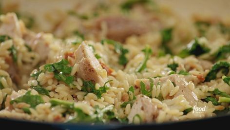 One Pot Chicken And Orzo, Dinner Cravings, Orzo Dinner, Chicken And Orzo, Seasoned Chicken, Valerie Bertinelli, One Pot Chicken, Easy One Pot Meals, Chicken Meat