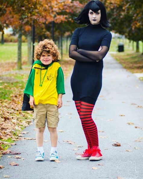 Mavis Johnny And Dennis Costume, Hotel Transylvania Costume Family, Mavis And Dennis, Mavis Halloween Costume, Mavis And Johnny Costume, Mom And Son Costume Ideas, Hotel Transylvania Halloween, Mavis Hotel Transylvania Costume, Dennis Hotel Transylvania