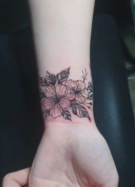 Coverup Wrist Tattoos For Women, Wrist Cover Up Tattoos, Best Wrist Tattoos, Inner Wrist Tattoos, Tattoo Designs Small, Flower Cover Up Tattoos, Tatuaje Cover Up, Wrap Around Wrist Tattoos, Cover Up Tattoos For Women