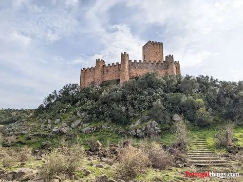 How to visit the Almourol Castle in Portugal – Portugal Things Almourol Castle, Mystical Places, Douro Valley, Summer Destinations, Beautiful Castles, Short Trip, Amazing Adventures, Algarve, Public Transport