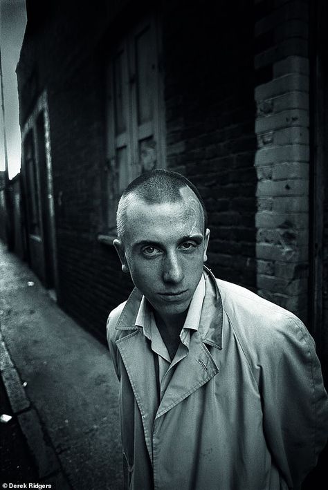 Actor Tim Roth captured on a street in Brick Lane, east London, in 1985 Derek Ridgers, Skinhead Fashion, Youth Subcultures, Tim Roth, Street Portrait, Brick Lane, The Brick, Lee Jeffries, Popular Culture