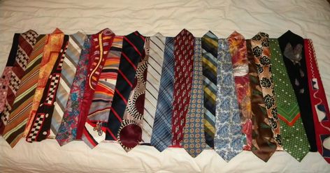 Tie Table Topper, Tie Table Runner, Ties Crafts, Tie Projects, Mens Ties Crafts, Necktie Quilt, Tie Pillows, Crafts Table, Necktie Crafts