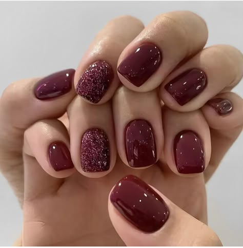 Brown September Nails, Fall Nails Cherry Red, Deep Red Nails With Glitter, Gel Nails Fall Short, Shiny Fall Nails, Black Cherry Red Nails, Wine Country Nails, Festive Gel Nails, Winter Nails Colors 2024