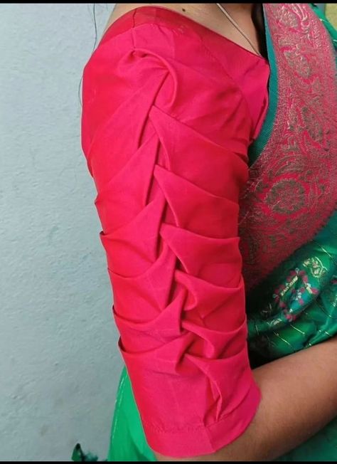 Basic Blouse Designs, Patch Work Blouse Designs, Cotton Blouse Design, Latest Blouse Designs Pattern, Traditional Blouse Designs, New Saree Blouse Designs, Latest Model Blouse Designs, Fashionable Saree Blouse Designs, Cutwork Blouse Designs