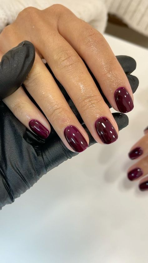 Pinotage Nails, Blackberry Nails, Red Nails With Chrome, Short Gel Nails Ideas, Dark Cherry Red Nails, Red Nail Inspiration, Cherry Red Nail, Red Nails Ideas, Cherry Red Nails