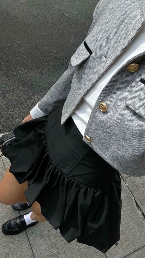 Skirt Outfits Fall, Mode Zara, Skandinavian Fashion, Chique Outfits, Corporate Outfits, Looks Street Style, Looks Chic, 가을 패션, Casual Fall Outfits