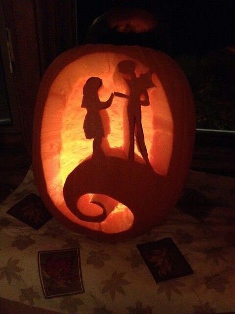 Night Before Christmas Pumpkin Carving, Jack And Sally Pumpkin, Pumping Carving, Best Pumpkin Carving Tools, Sally Pumpkin, Halloween Pumpkins Carvings Designs, Pumkin Ideas, Diy Pumpkin Carving, Halloween Pumpkin Carving Ideas