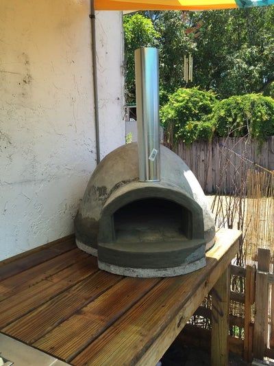 Homemade Pizza Oven, Backyard Pizza Oven, Build A Pizza Oven, Oven Diy, Diy Pizza Oven, Brick Pizza Oven, Four A Pizza, Diy Pizza, Wood Oven