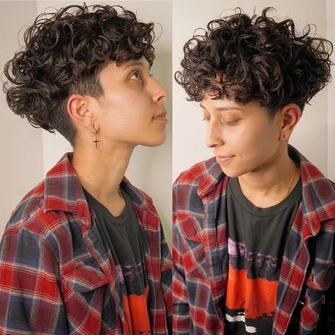 Perm Hair Men, Mushroom Haircut, Curly Hairstyle Ideas, Cute Short Curly Hairstyles, Culture Around The World, Mushroom Hair, Curly Pixie Haircuts, Androgynous Hair, Beautiful Braided Hair