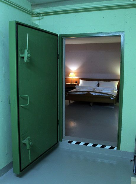 A tour of the Zero star hotel, a converted nuclear bunker, in Switzerland. Hotel Switzerland, Nuclear Bunker, Doomsday Bunker, Underground Shelter, Panic Rooms, Underground Bunker, Prison Cell, The Darkest Minds, The Secret World