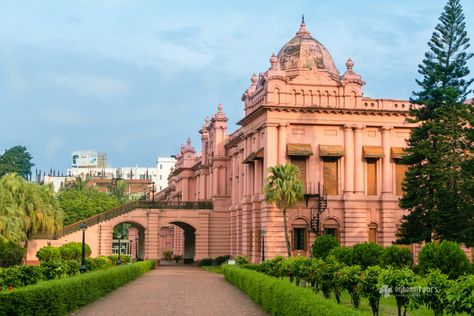 Side view of Ahsan Manzil, a beautiful palace at Old Dhaka in Bangladesh. Ahsan Manzil, Palace Exterior, Old Dhaka, Asia Architecture, Ashoka Pillar, Beautiful Palace, B Arch, Beautiful Bangladesh, India Kerala